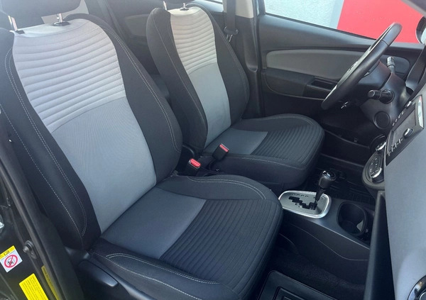 Toyota Yaris cena 59900 przebieg: 123512, rok produkcji 2018 z Iłża małe 301